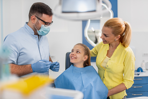 Benefits of Choosing a Family Dentist in Burlington, Ontario